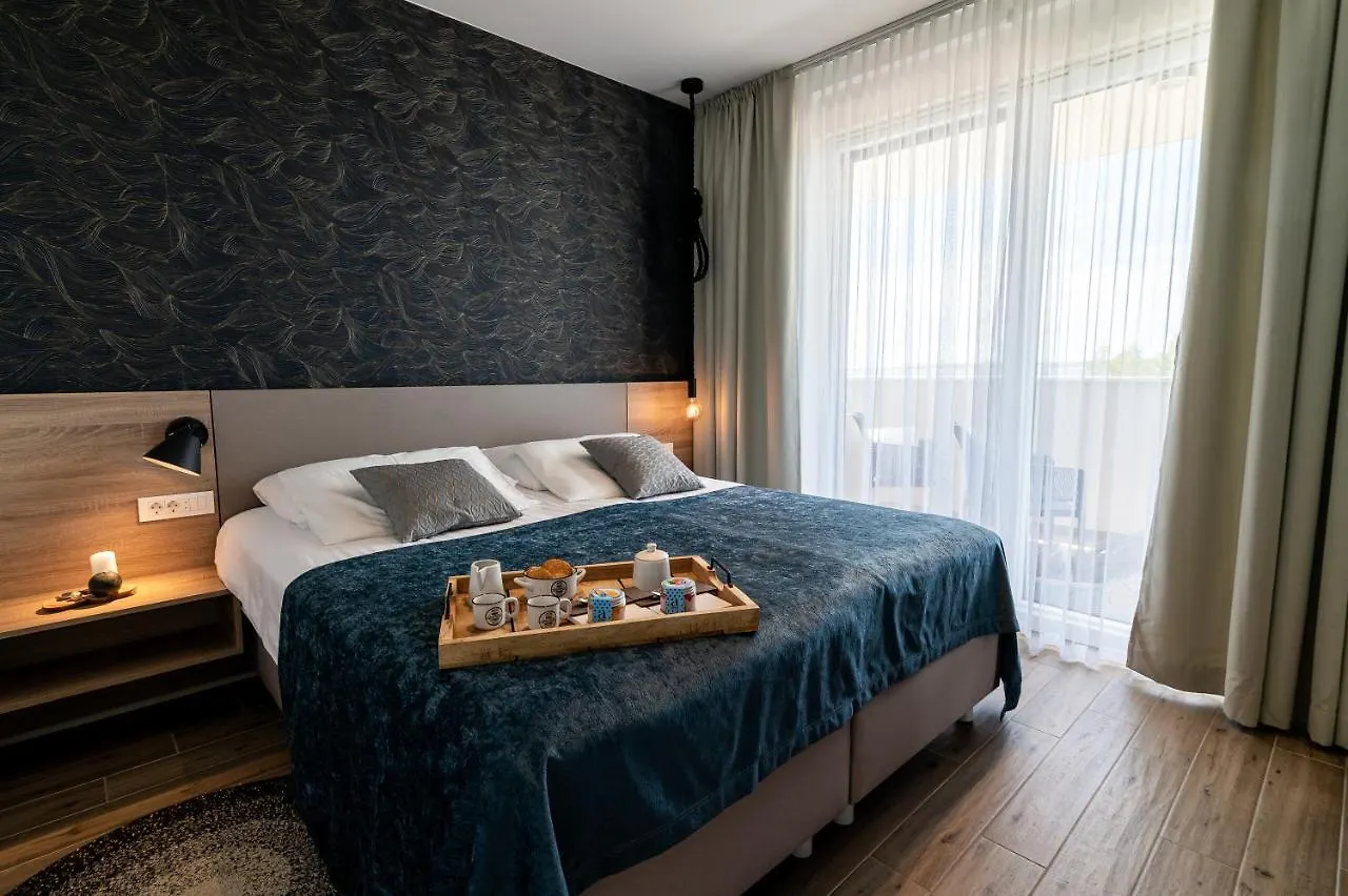 Villa Natura Luxury Apartments Mandre 0*,